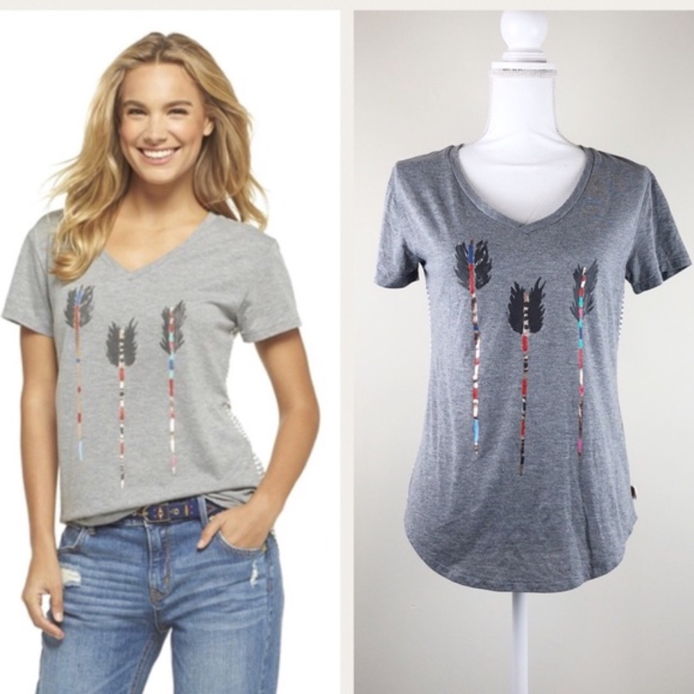Tom’s  Arrow Graphic Tee T-Shirt Size M